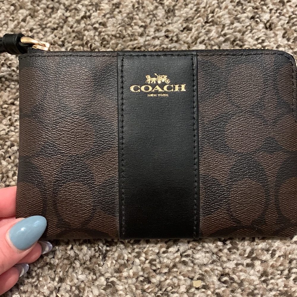 NEW Coach Leather Wristlet Wallet